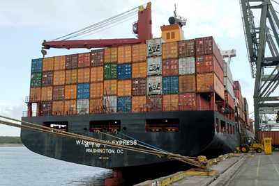 Shipping international using ocean freight services Shipping international using ocean freight services